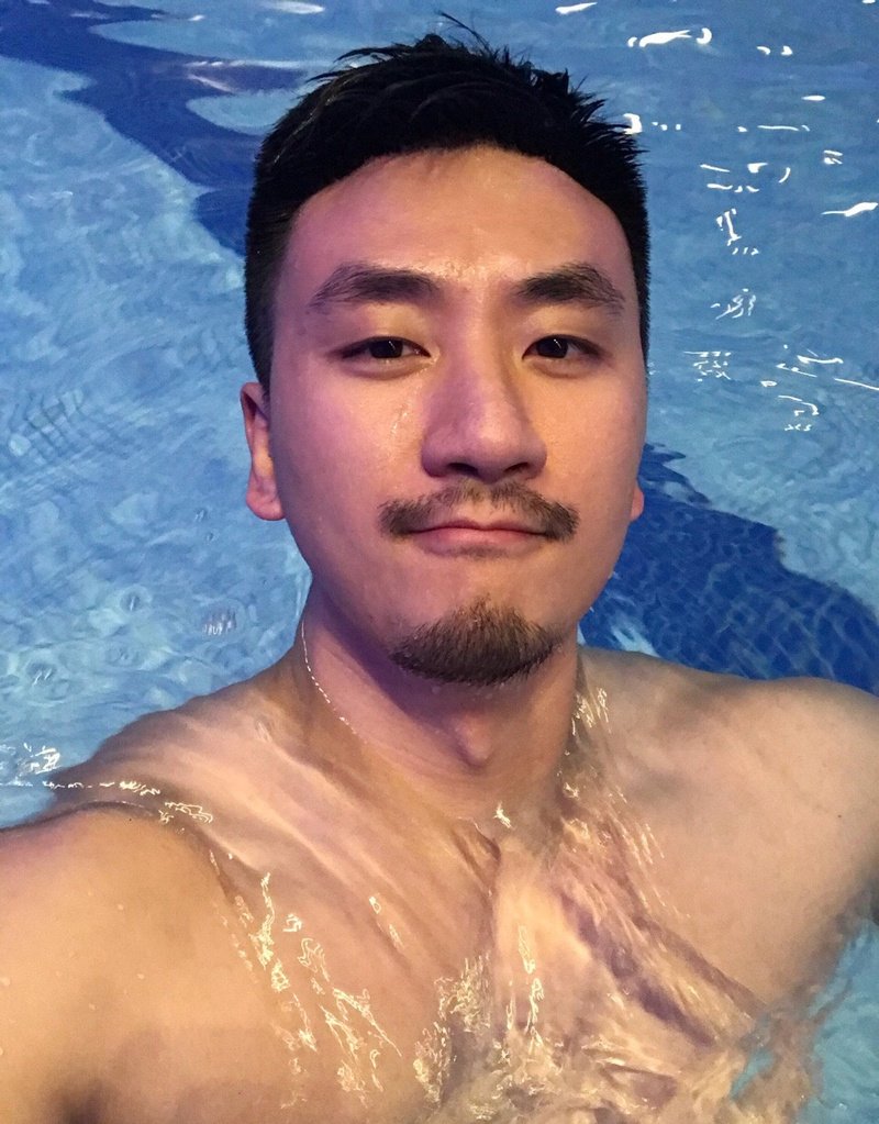 M91_男套图371照片（高富帅健身达人一整套生活照 好身材爱自拍男士同一个人照片组）-5