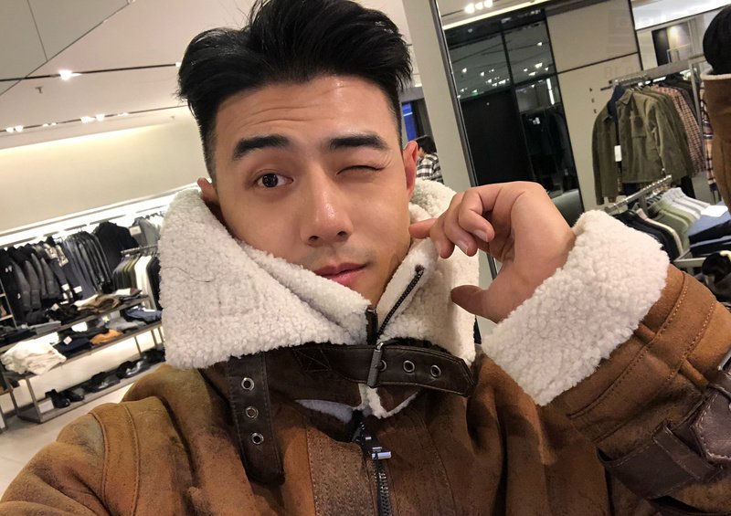 M76_男套图339照片+111视频（年轻帅气男神生活照 一年四季同一个人网恋真实素材图片）-18