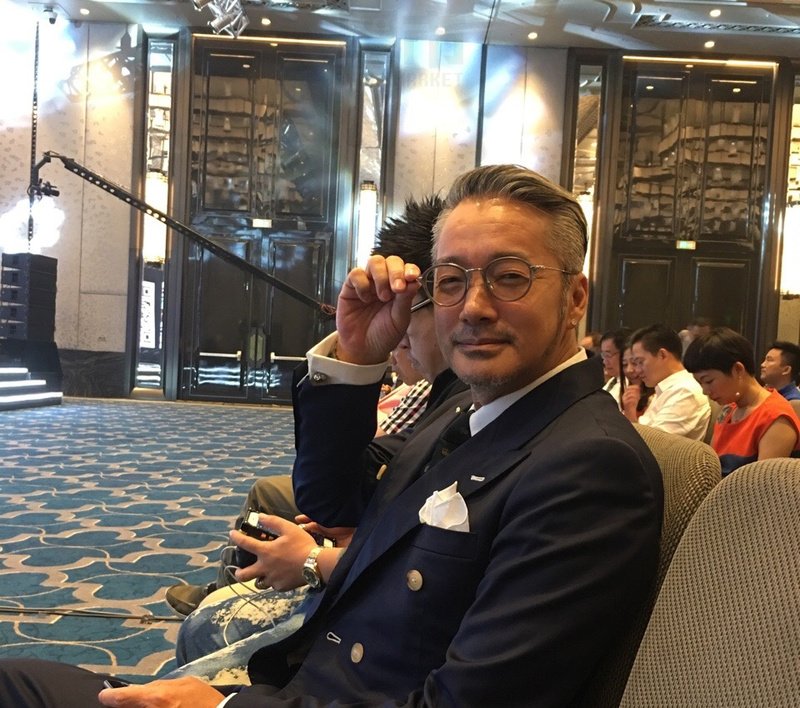 M80_男套图489照片+22视频（老帅哥男神生活照 有西装照 贵族有钱人名流50岁男人自拍照片多张）-6