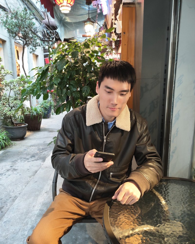 M82_男套图293照片+5视频（普通大学工作人员形象照 有和中超球星合影照片组 三十五岁成熟男人生活照）-13