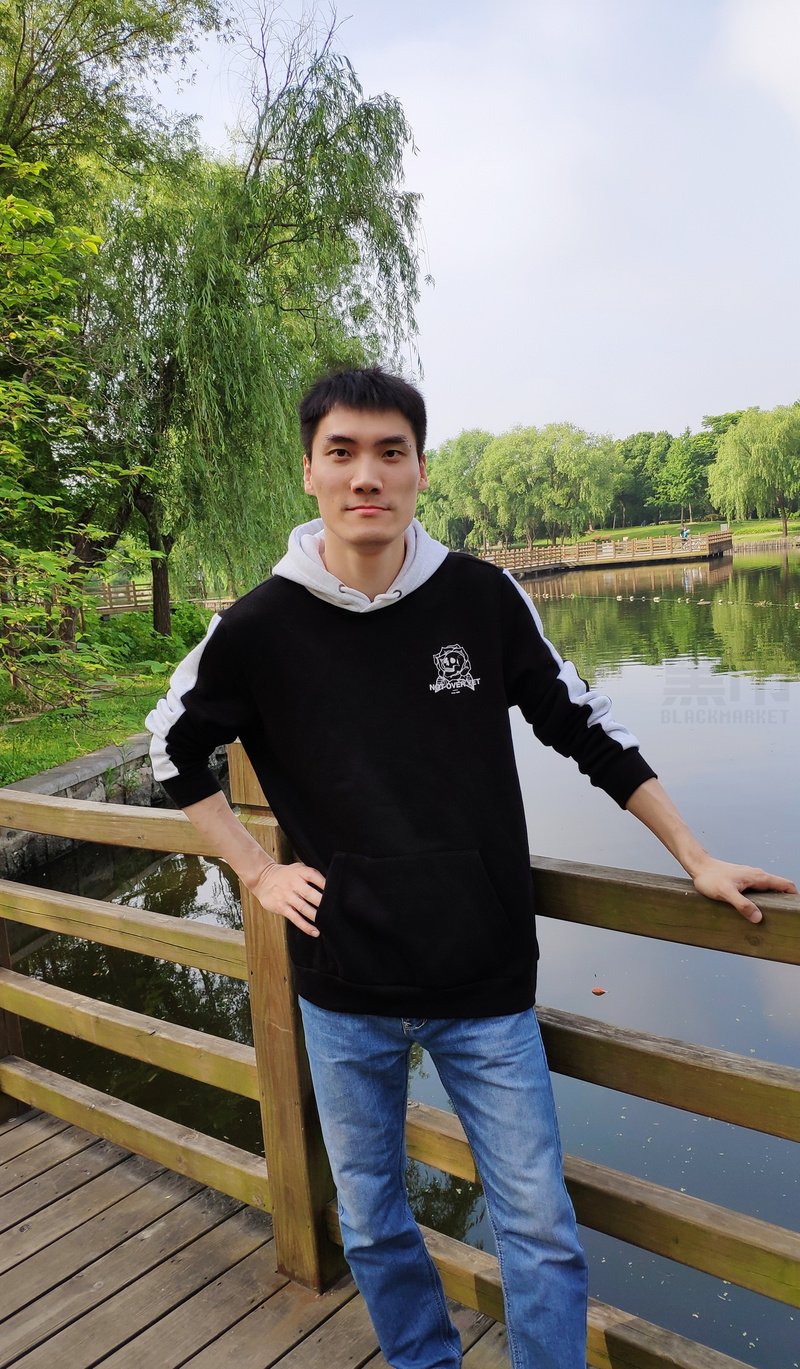 M82_男套图293照片+5视频（普通大学工作人员形象照 有和中超球星合影照片组 三十五岁成熟男人生活照）-2