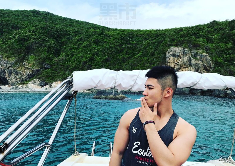 M85_男套图991照片+254视频（小鲜肉男神大学生青春男生日常照片 有豪车合照有在车里面照片）-1