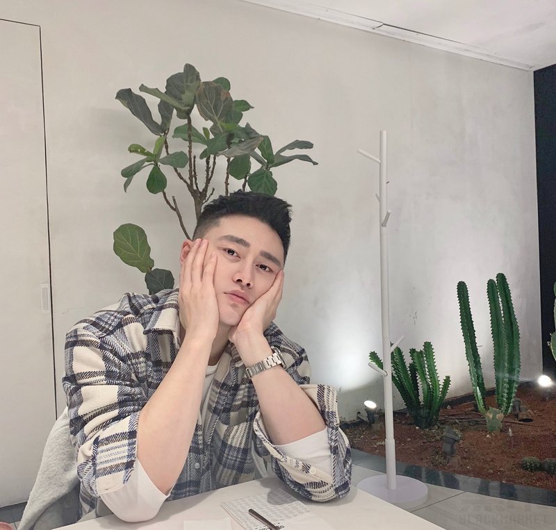 M93_男套图541照片+4视频（小鲜肉清爽干净小年轻小男神无水印高清自拍照 有和豪车合照 ）-15