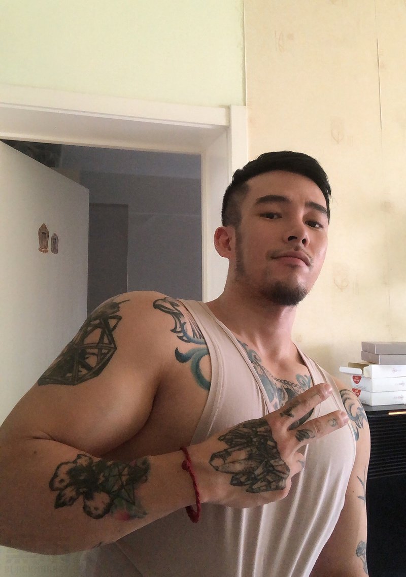 M96_男套图333照片+8视频（纹身男神 大腹肌有肌肉好身材男士形象照 帅气超man有男人味自拍照）-11