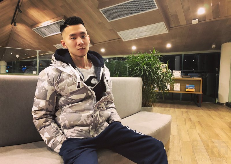 M97_男套图351照片+76视频（青年 成熟帅气多自拍男神图片合集 无水印高清同人网恋照片）-5