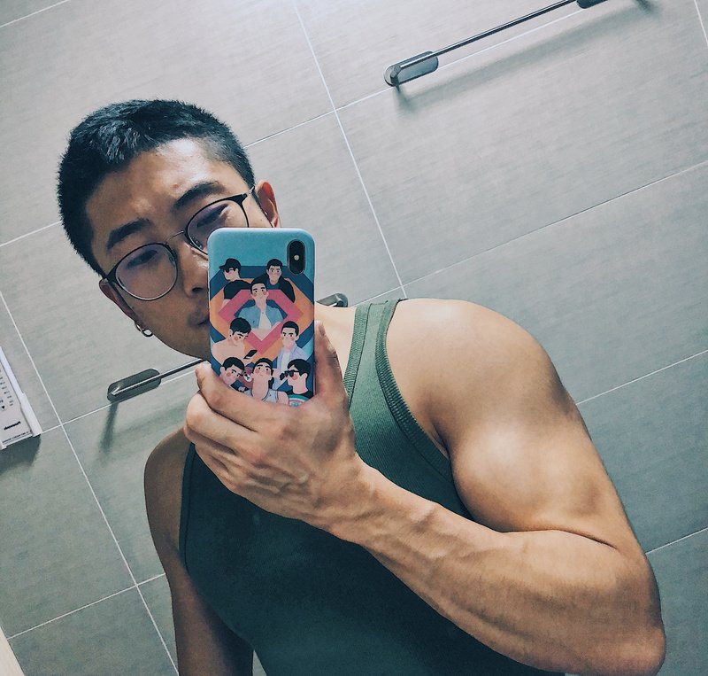 M98_男套图488照片+44视频（小年轻真实生活照 活泼大学生帅气小男生套图 网恋照片 有视频）-2