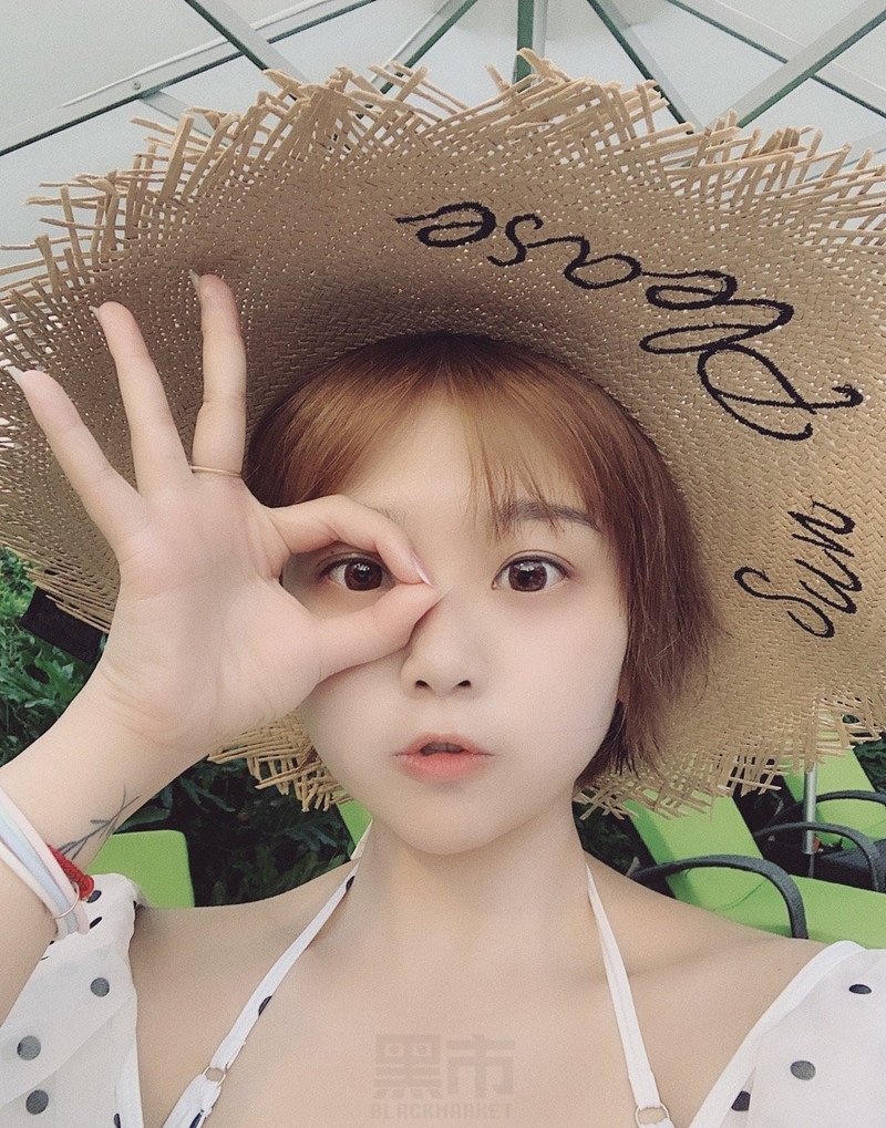 W77_女套图241照片+3视频（萌少女清纯可爱图片组 少女系女神 带视频微商营销无水印高清套图）-10