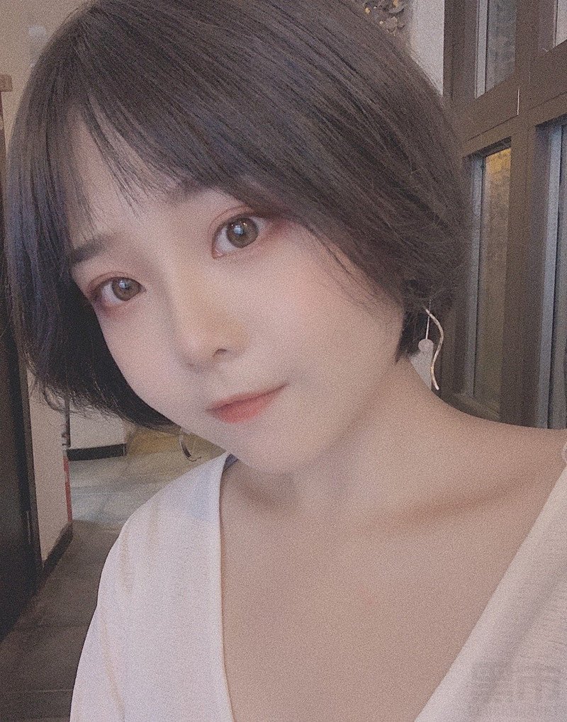 W77_女套图241照片+3视频（萌少女清纯可爱图片组 少女系女神 带视频微商营销无水印高清套图）-14