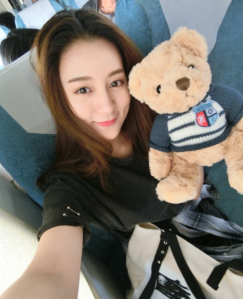 W74_女套图276照片+1视频（性感白富美旅游达人时尚美少女套图 女神无水印高清网恋照片组）-3