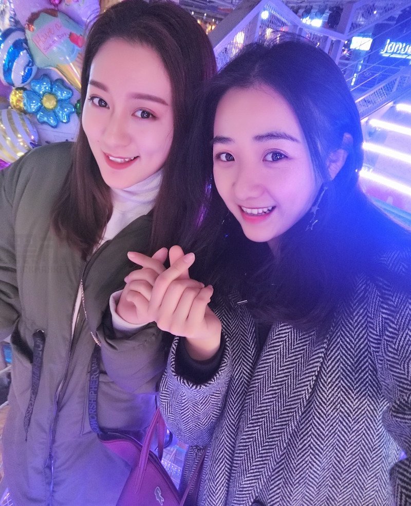 W74_女套图276照片+1视频（性感白富美旅游达人时尚美少女套图 女神无水印高清网恋照片组）-17