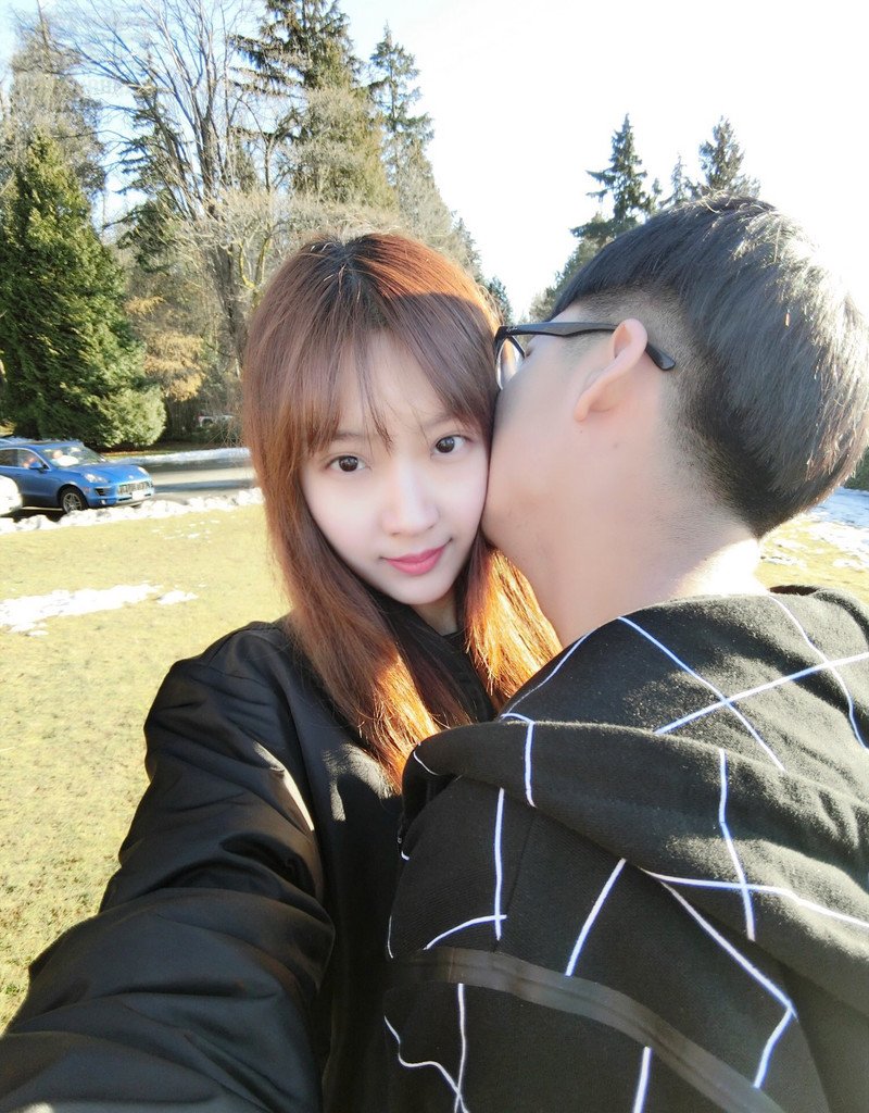 W84_女套图281照片+5视频（苗条美腿白富美生活照 高端青春女生自拍照 养号必备一整套同人图片）-8
