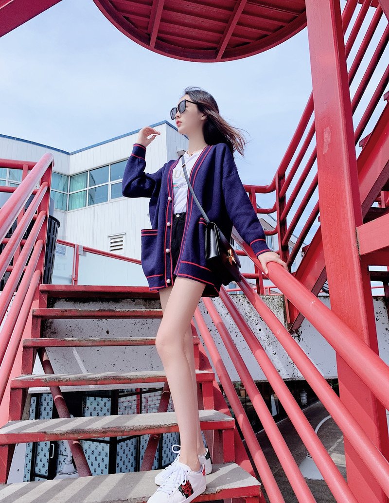 W84_女套图281照片+5视频（苗条美腿白富美生活照 高端青春女生自拍照 养号必备一整套同人图片）-3