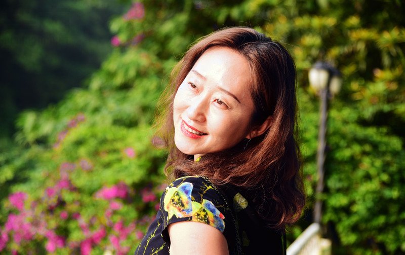 W83_女套图445照片（中年妇女同一个人生活照 中老年女人做微商成功高端形象照图片多张）-1
