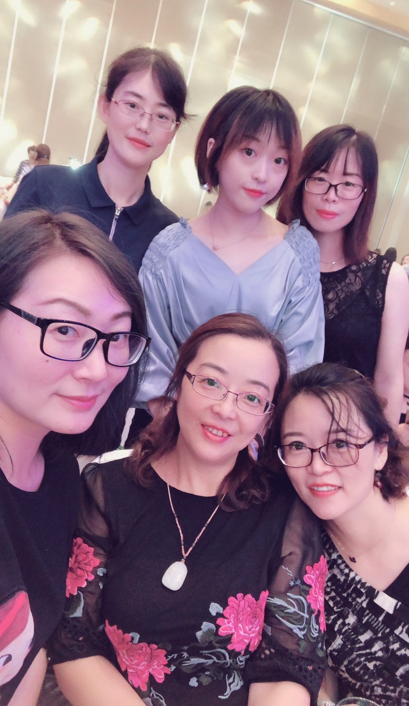 W82_女套图1706照片+74视频（中短发多彩生活女生女神自拍照日常照片微商素材打造QQ空间素材）-16