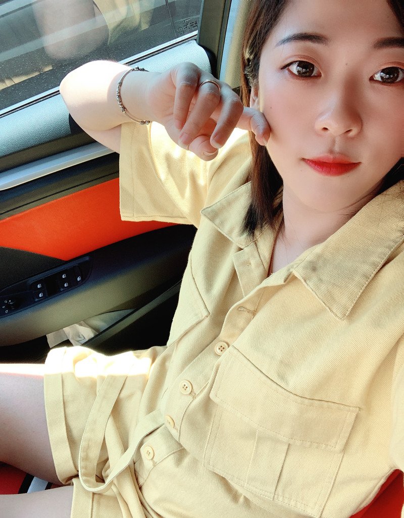 W82_女套图1706照片+74视频（中短发多彩生活女生女神自拍照日常照片微商素材打造QQ空间素材）-3