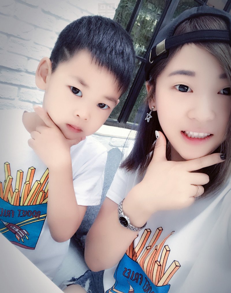W82_女套图1706照片+74视频（中短发多彩生活女生女神自拍照日常照片微商素材打造QQ空间素材）-19