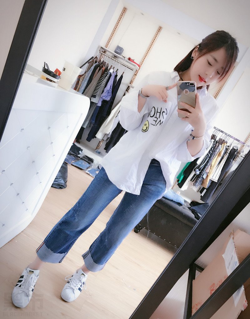 W82_女套图1706照片+74视频（中短发多彩生活女生女神自拍照日常照片微商素材打造QQ空间素材）-13