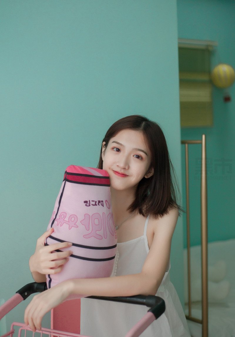 W81_女套图269照片+19视频（校花女神套图 小姐姐自拍照 朋友圈包装素材网恋照片组带视频）-1
