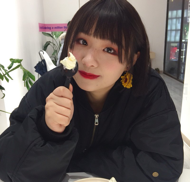 W80_女套图286照片+1视频（日系冷冷风格美少女同一个人套图 QQ空间包装朋友圈包装素材）-5