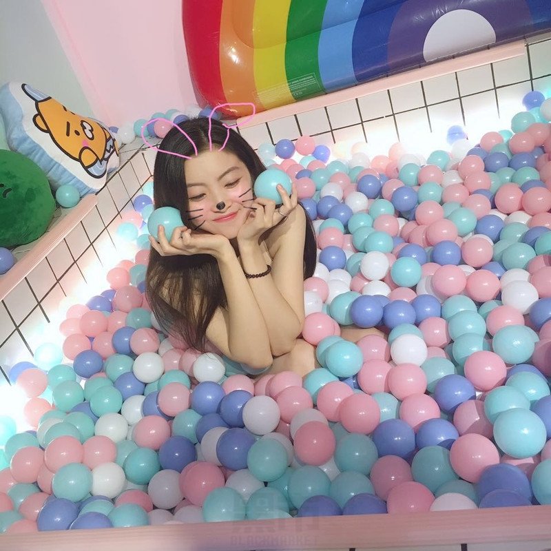 W79_女套图705照片（百变风格靓丽女神小姐姐同一个人照片 无水印高清真实网恋照片套图）-19