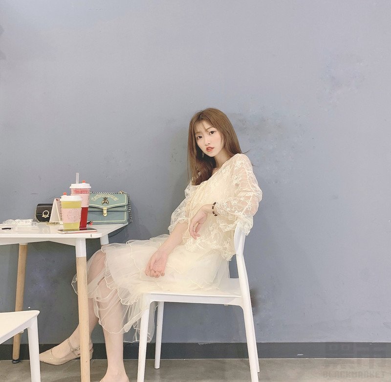 W79_女套图705照片（百变风格靓丽女神小姐姐同一个人照片 无水印高清真实网恋照片套图）-1