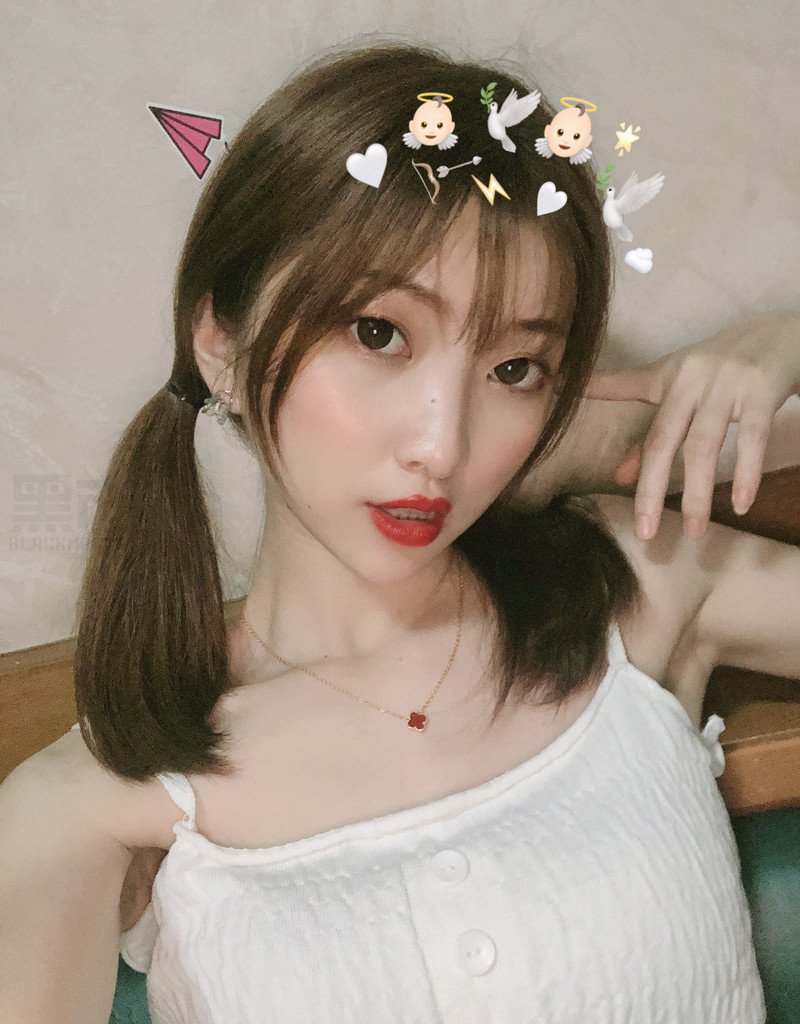 W79_女套图705照片（百变风格靓丽女神小姐姐同一个人照片 无水印高清真实网恋照片套图）-11