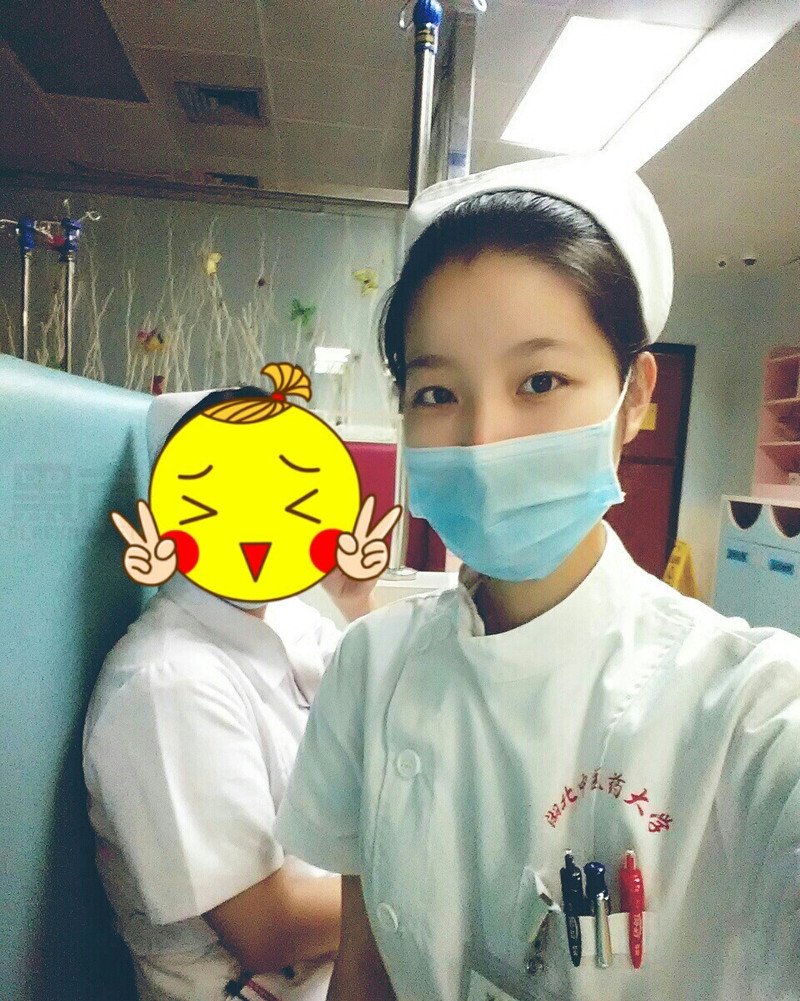 W92_女套图294照片（护士小美女小姐姐素材图片合集 现实普通女生自拍照片合集包装朋友圈）-1