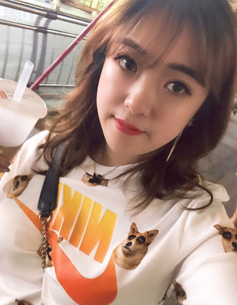 W90_女套图453照片+41视频（微胖可爱女神生活照带视频包装打造朋友圈微信微商形象照）-1