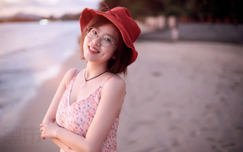 W87_女套图164照片（戴眼镜利落短发女生自拍照同人图片合集照片组 微信微商养号形象照带视频）-5