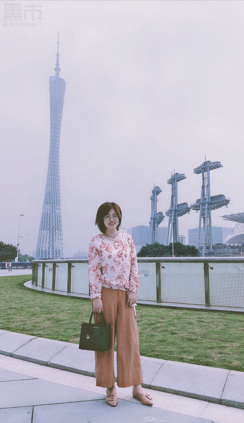 W87_女套图164照片（戴眼镜利落短发女生自拍照同人图片合集照片组 微信微商养号形象照带视频）-16