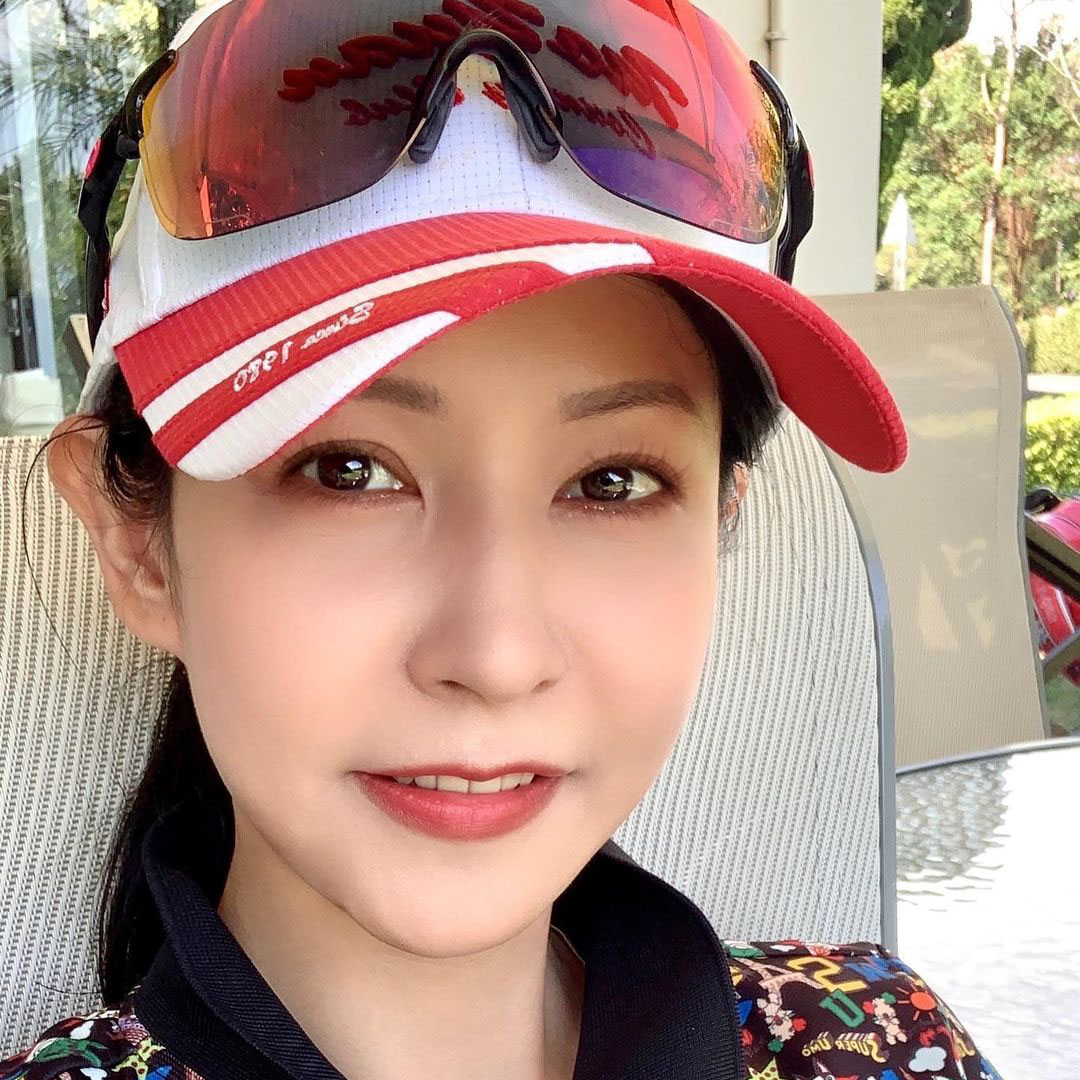 【狗推新人设】微信朋友圈包装素材-套图白富美女孩生活工作吃喝玩乐1912照片439视频-长期更