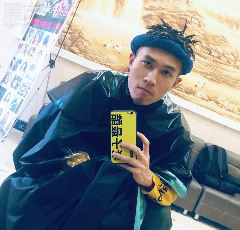 M30_男套图93照片+153视频（超多视频逗比帅气男神搞笑搞怪男士朋友圈素材同人微商自拍照片组）-11
