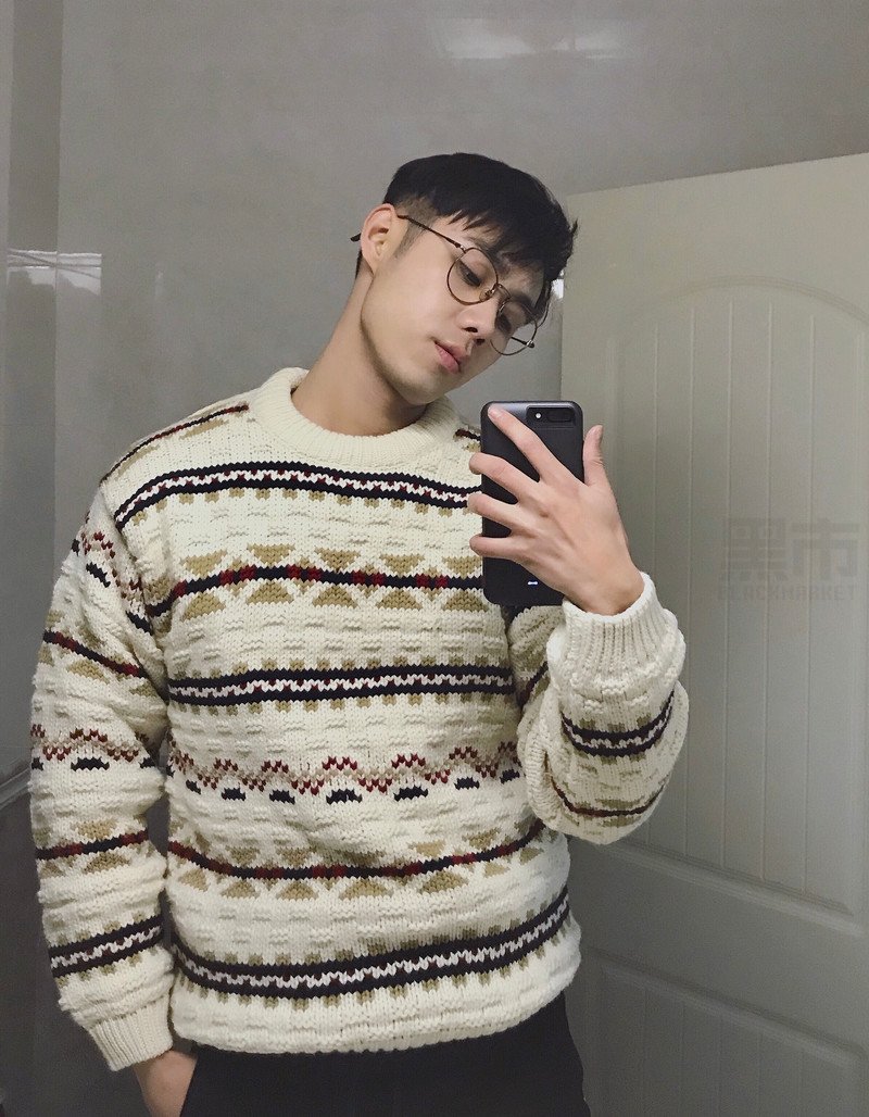 M111_男套图265照片（20岁左右好身材男士生活照 爱运动爱旅游男神自拍照）-2