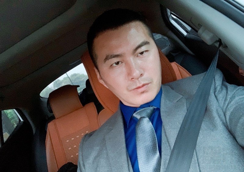 M138_男套图334照片+211视频（40岁非常man的高富帅男神生活照、时尚潮流成熟风格帅哥生活照）-6