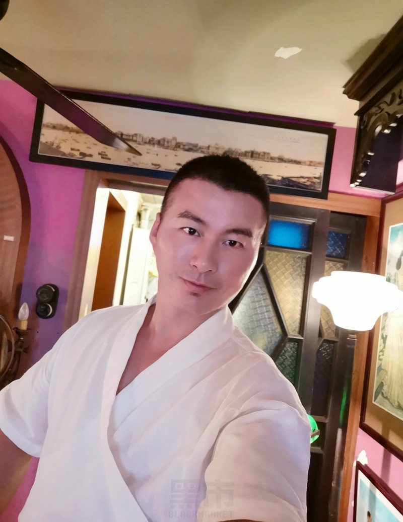 M138_男套图334照片+211视频（40岁非常man的高富帅男神生活照、时尚潮流成熟风格帅哥生活照）-14