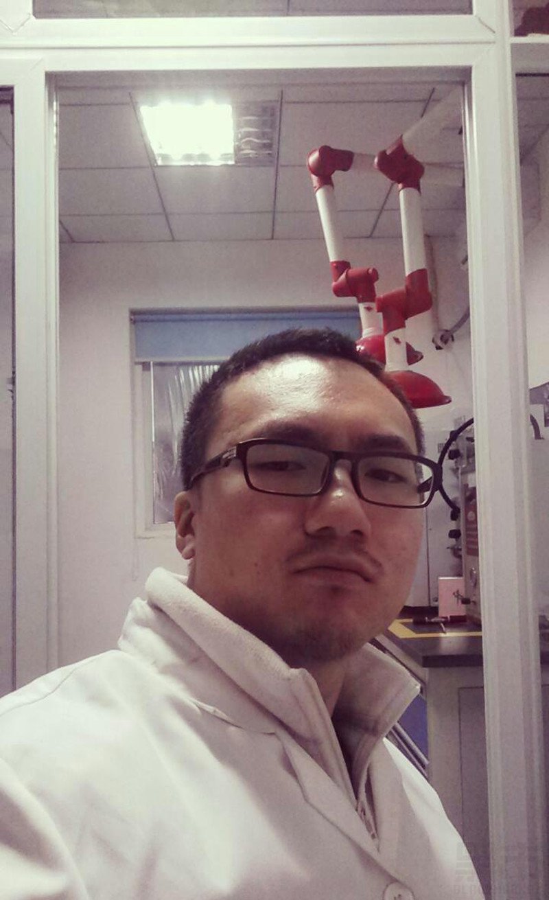 M137_男套图325照片（有胸肌的偏胖普通男生生活照、成熟男人味帅哥生活照图片合集）-10