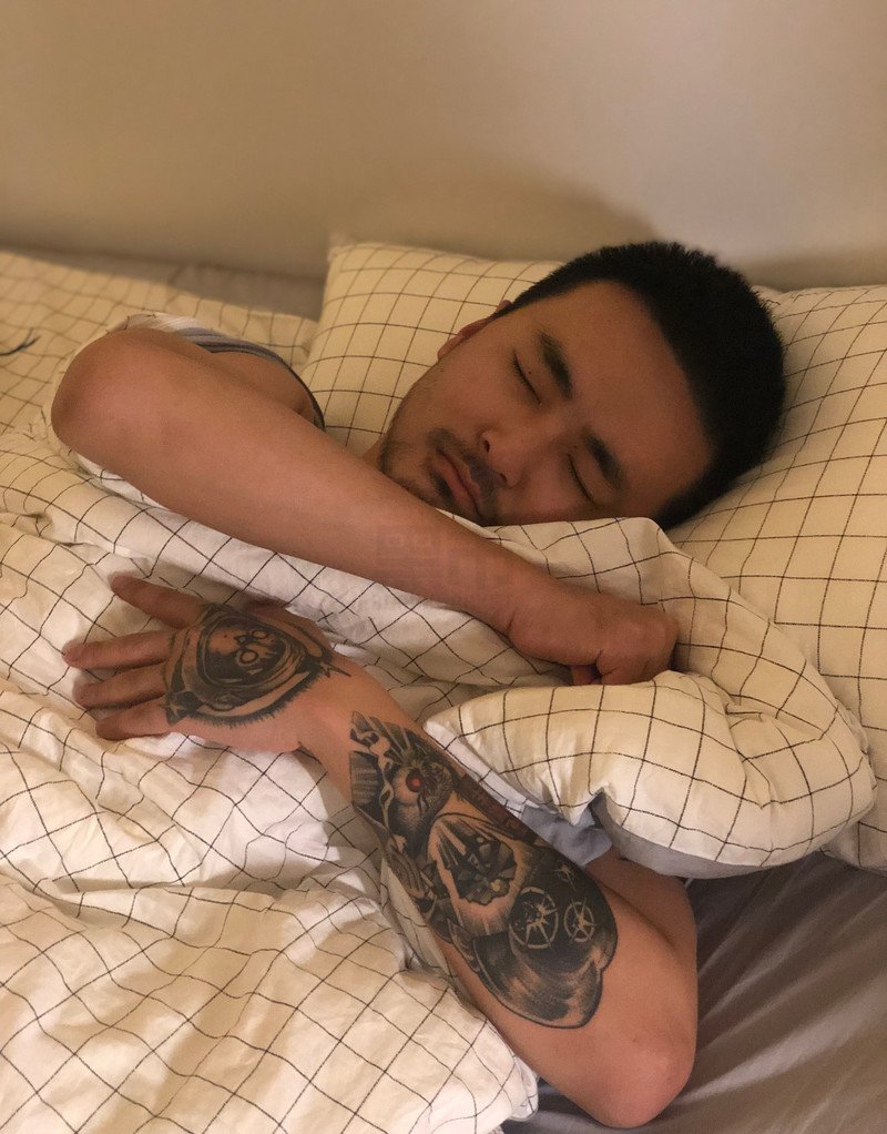 M146_男套图188照片+7视频（手臂有纹身的男神生活照、成熟大叔帅哥同一个人朋友圈素材套图）-13
