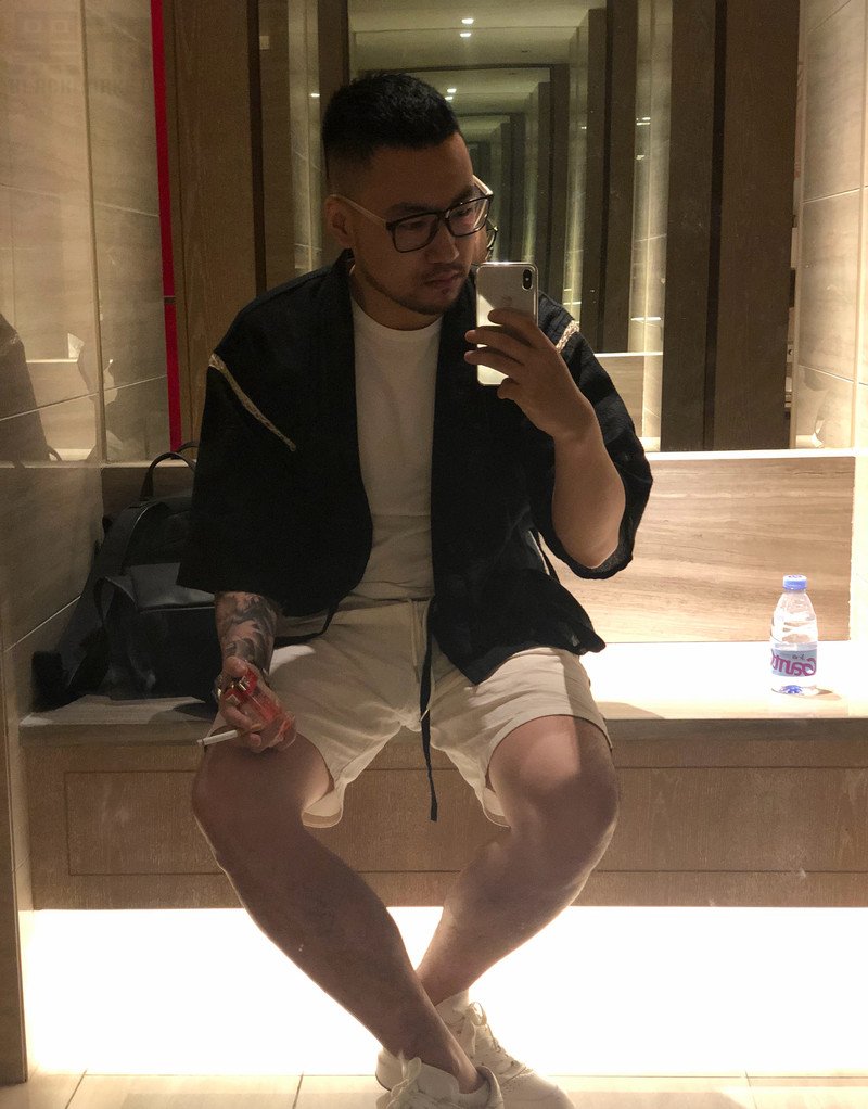 M146_男套图188照片+7视频（手臂有纹身的男神生活照、成熟大叔帅哥同一个人朋友圈素材套图）-15