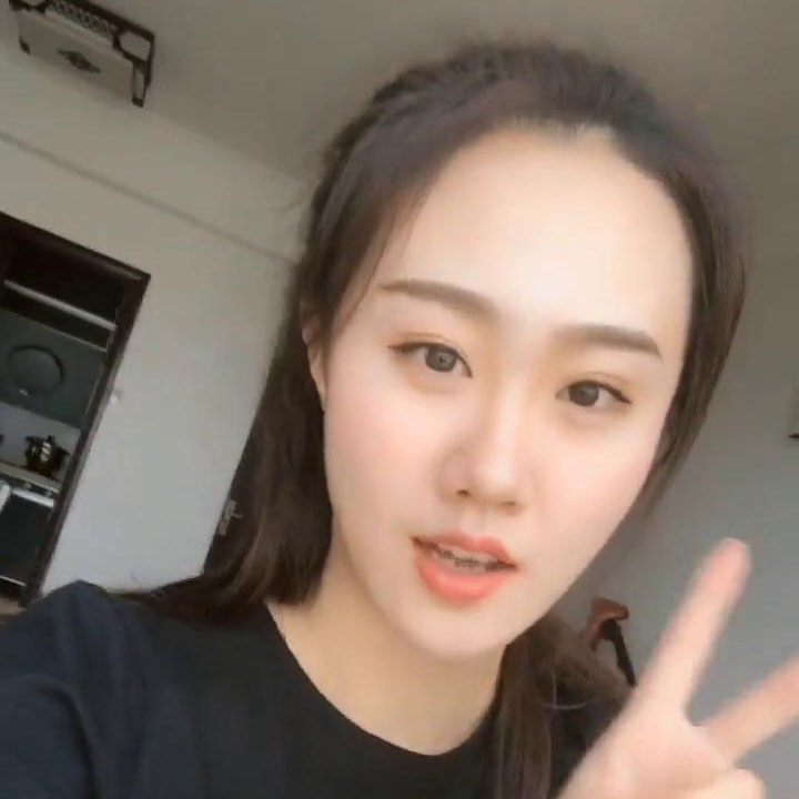 【狗推新人设】微信朋友圈包装素材-套图白富美女孩生活工作吃喝玩乐368照片143视频-长期更新