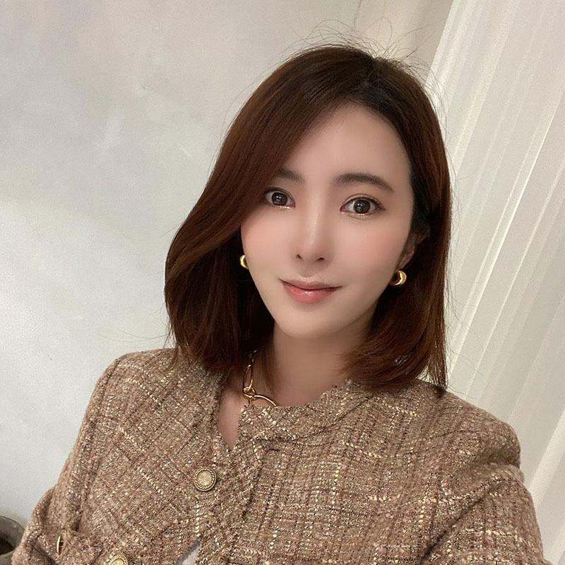 【狗推新人设】套图白富美女孩生活工作吃喝玩乐1867照片15视频-真实美女生活照朋友圈包装素