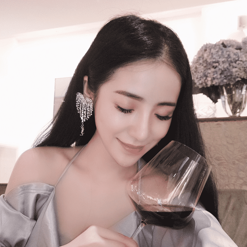 【狗推新人设】套图白富美女孩生活工作吃喝玩乐3274照片16视频-真实美女生活照朋友圈包装素