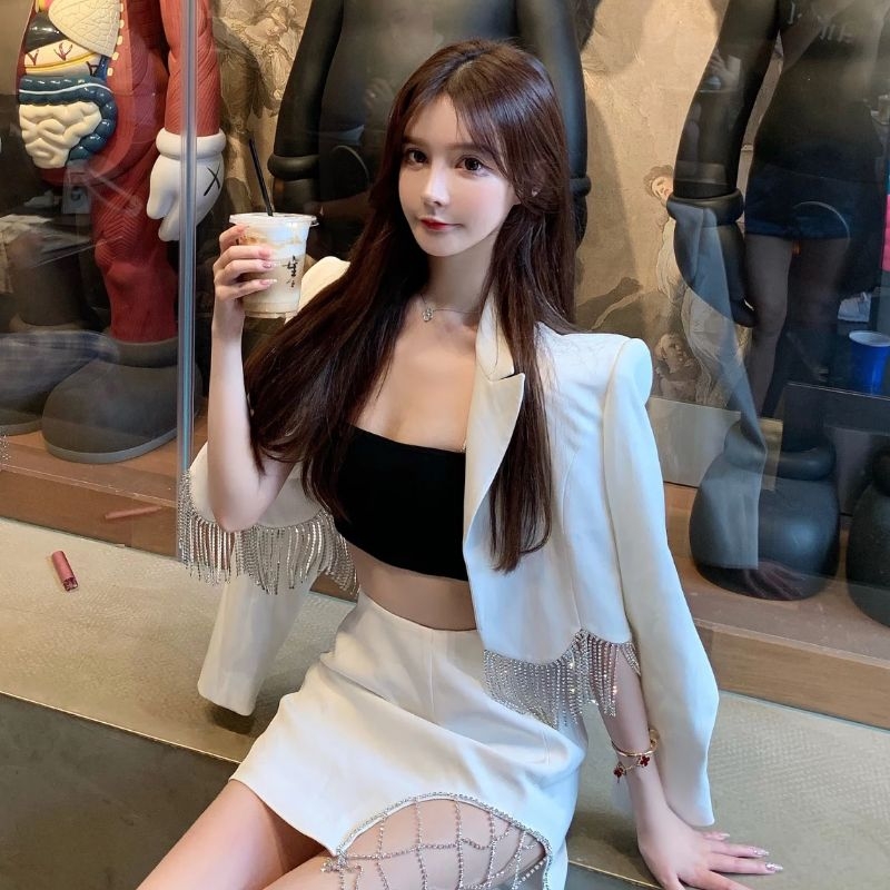 FF164（286张图没有视频）漂亮女生人设包装生活照套图素材_生活照丰富吃喝玩乐人物自拍照较