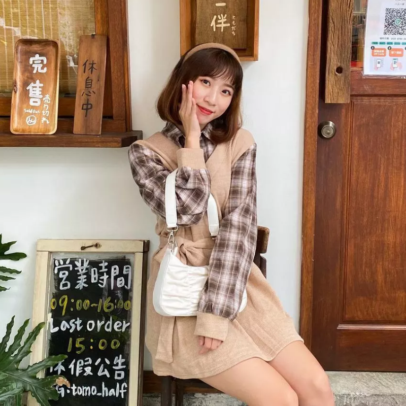 CC215（997张图+20个视频）台湾美女套图素材_文艺，爱打卡，美食，度假，个人自拍照较多，视