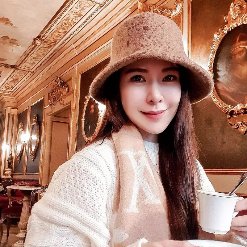 CC225（1103张图+58个视频）亚洲中年女人套图素材_女企业家，有事业，生活品质较高，生活照丰