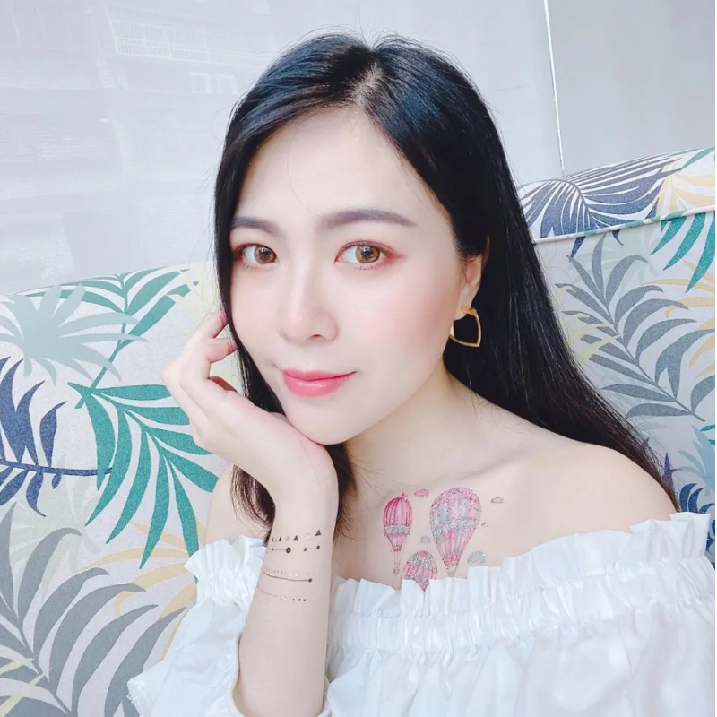 CC236（2268张图+68个视频）台湾美女照片套图_中年御姐形象，生活照素材爱旅游，美食，穿搭美